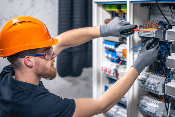 Best Emergency Electrician Near Me  in Manitowoc, WI